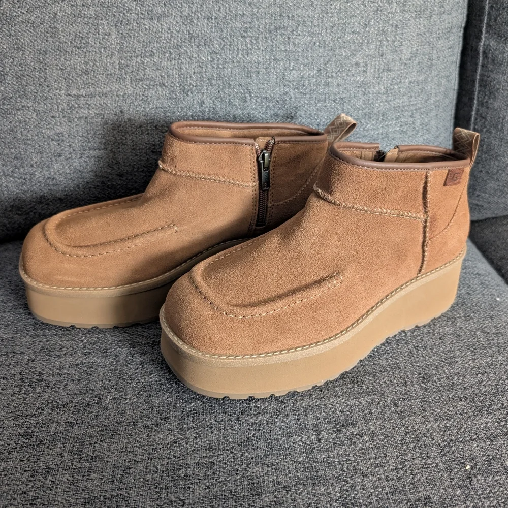 UGG chic ankle